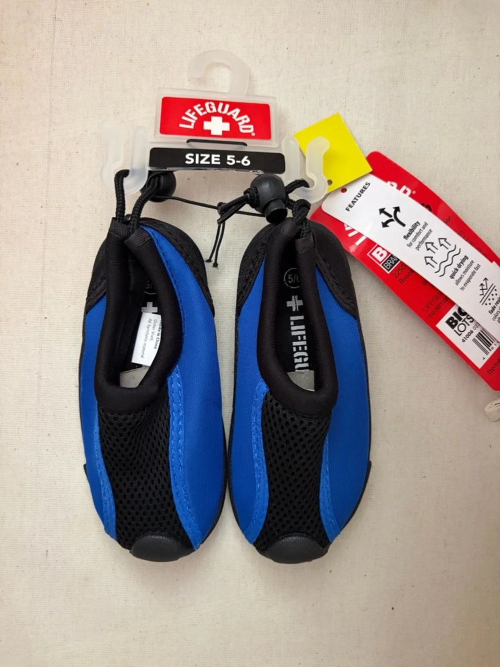 Lifeguard Kids Blue & Black Water Shoes Size 5-6 Little Boy Kid NWT Pool Beach